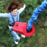 Menghadapi Tantangan dan Sensasi Bungee Jumping